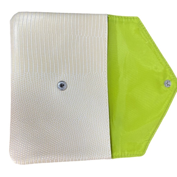 IPSY Faux Snakeskin Glam Bag - Picture 3 of 5